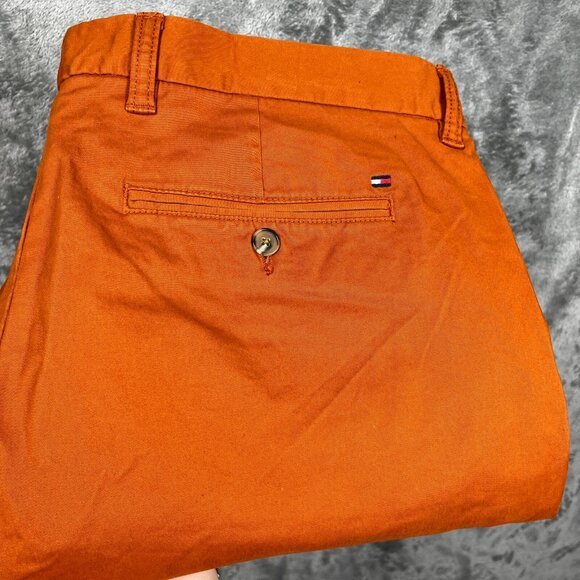 Tommy Hilfiger Pants Mens D7 Brown 36x34 The Flex Chino Cotton Flat Front Casual - Picture 2 of 14